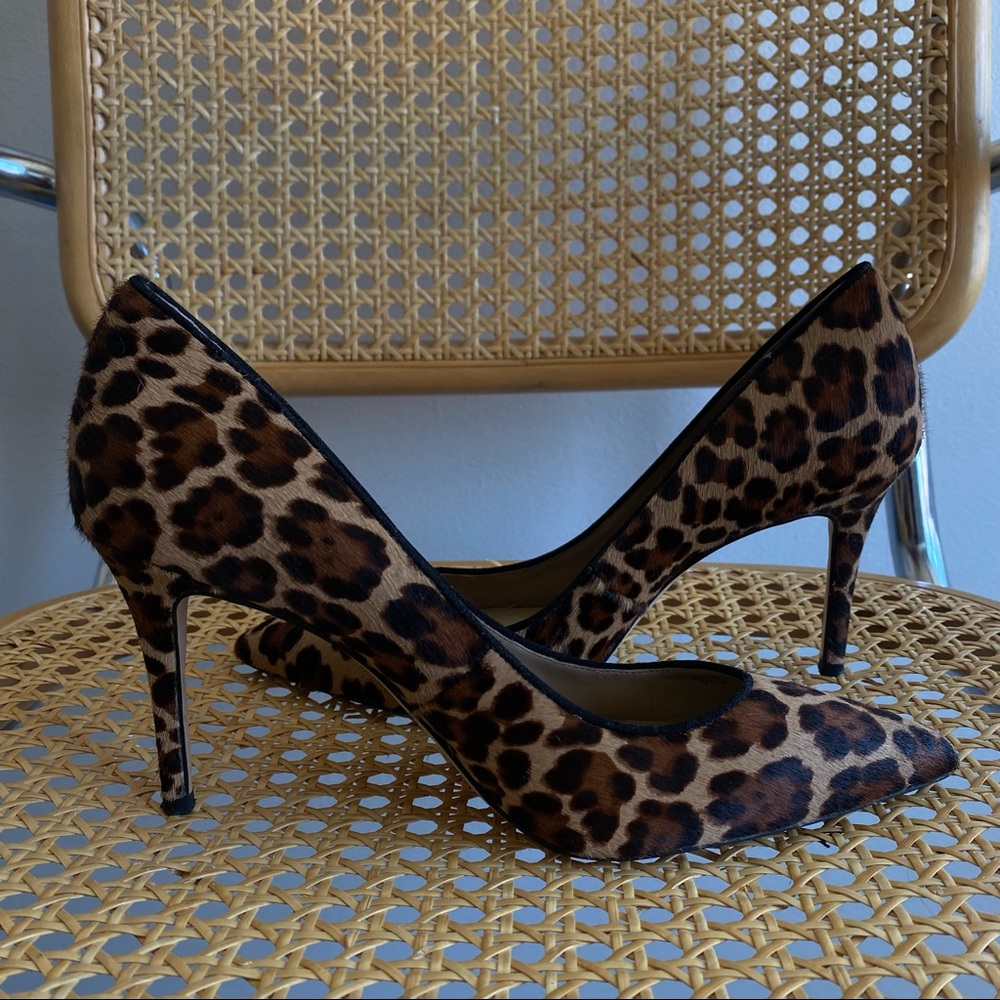 Calf hair leopard pumps